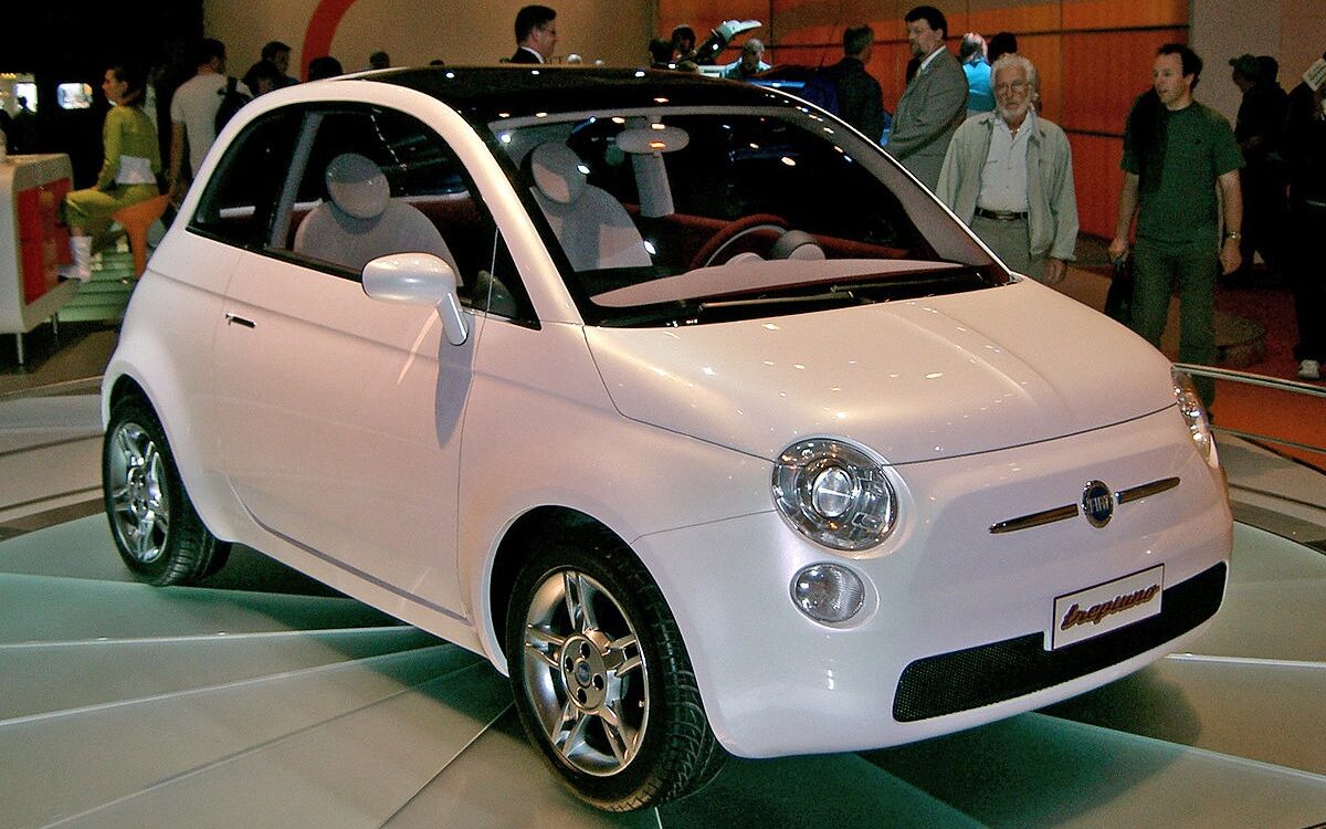 1200px-2004_Fiat_Trepiuno_concept