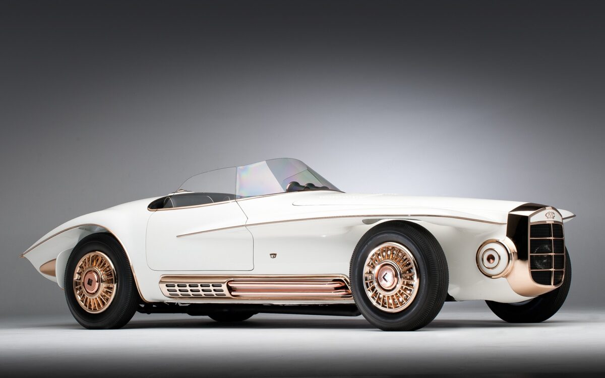 1965_Mercer_Cobra_Roadster_by_Virgil_Exner_01