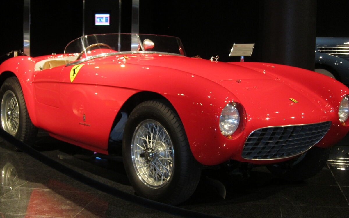 Ferrari_500_Mondial_Pinin_Farina_Spyder